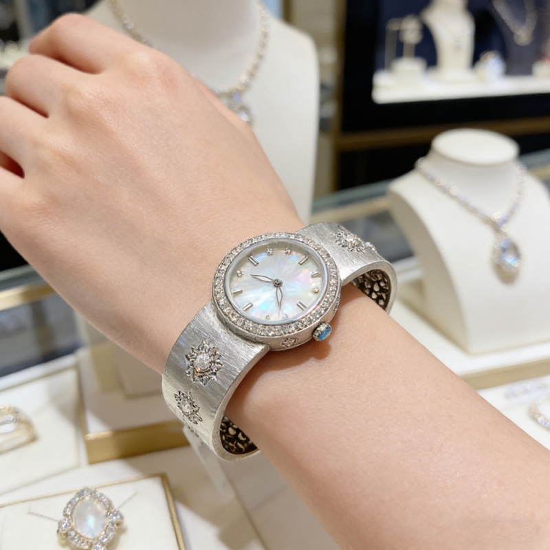 Luxury Watch Drawing - Jam Tangan Wanita Cameo Heavy Workmanship
