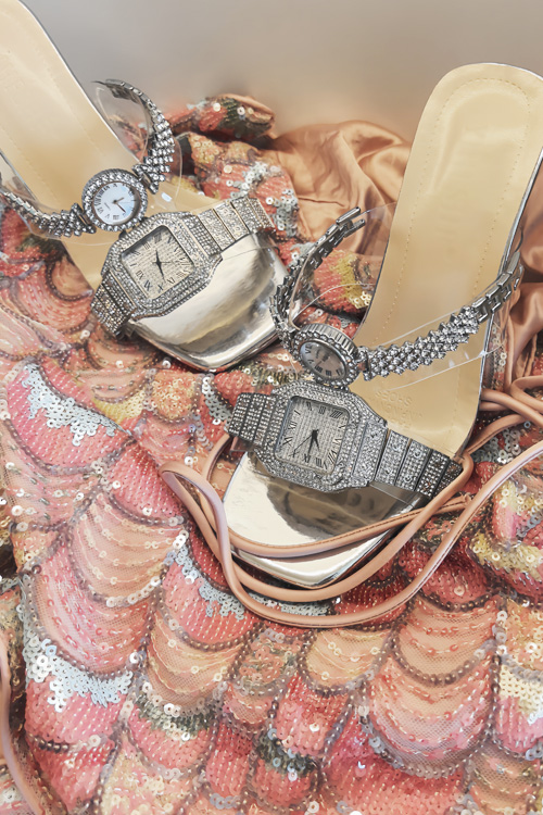 Sepatu hak tinggi kristal desa - Luxury Watch Leather Strap ulasan dan harga